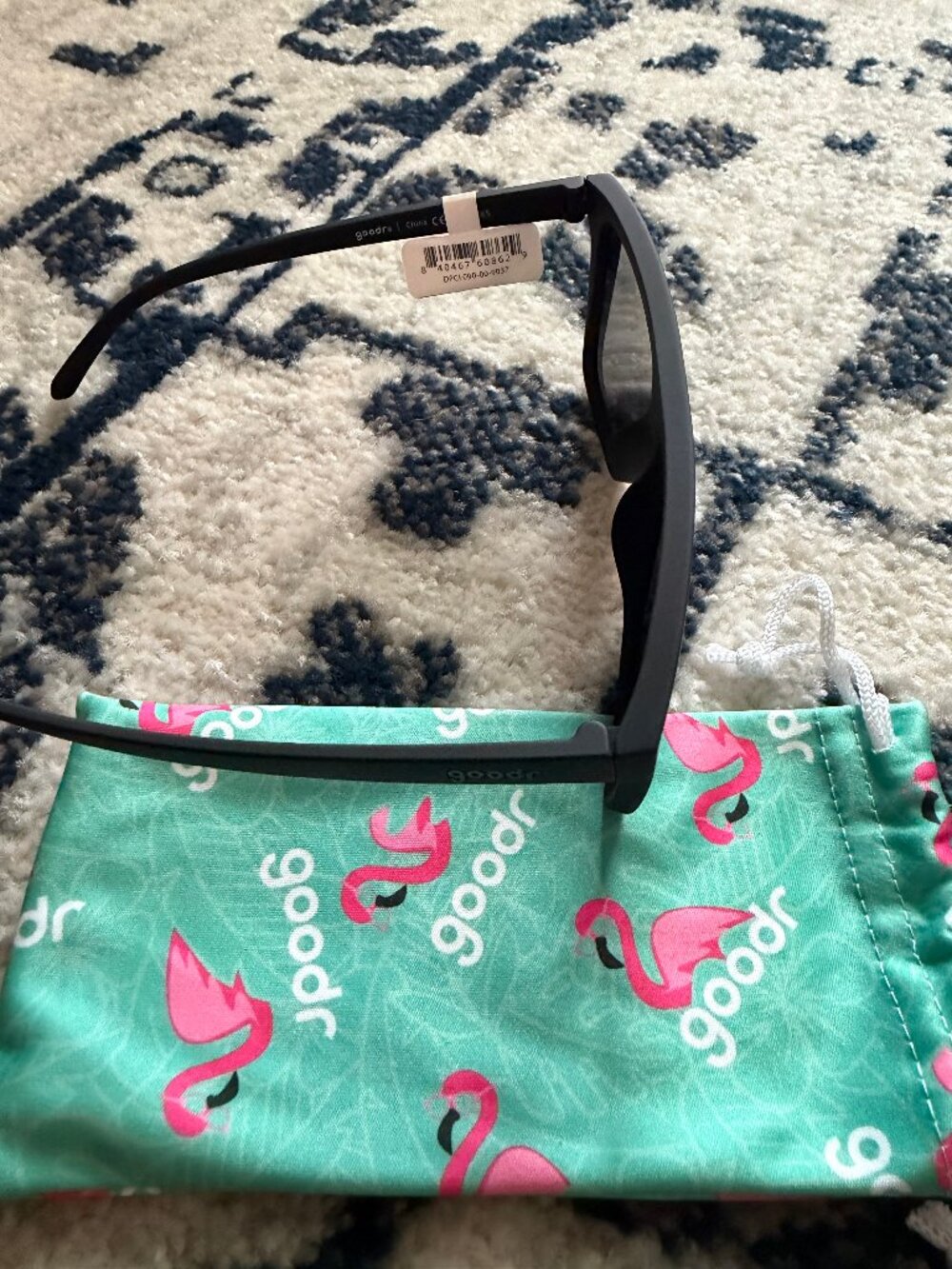 Matte Black Square Sunglasses for Women - Stylish UV Protection - Picture 7 of 8